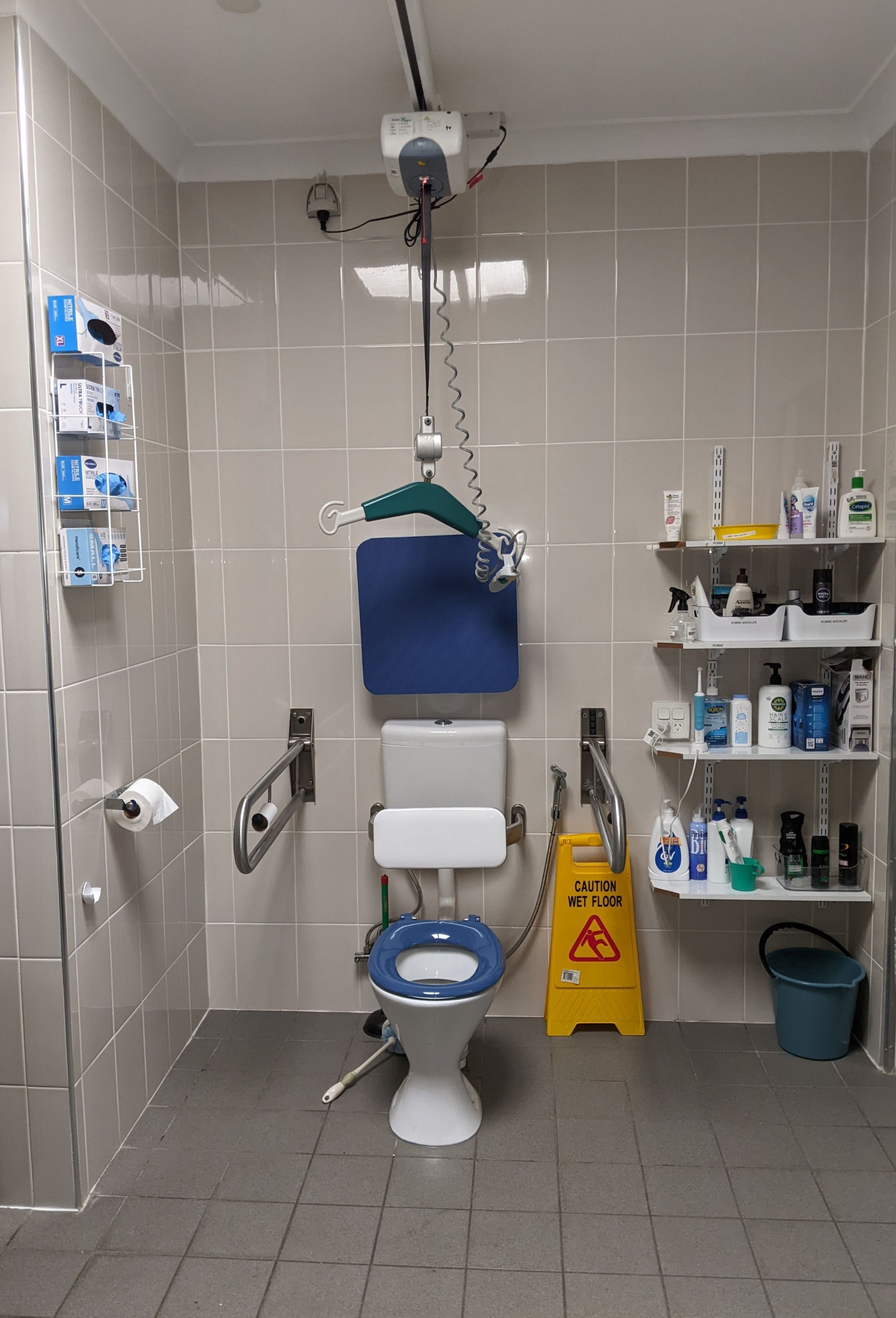 PXL 20250411_015800108a