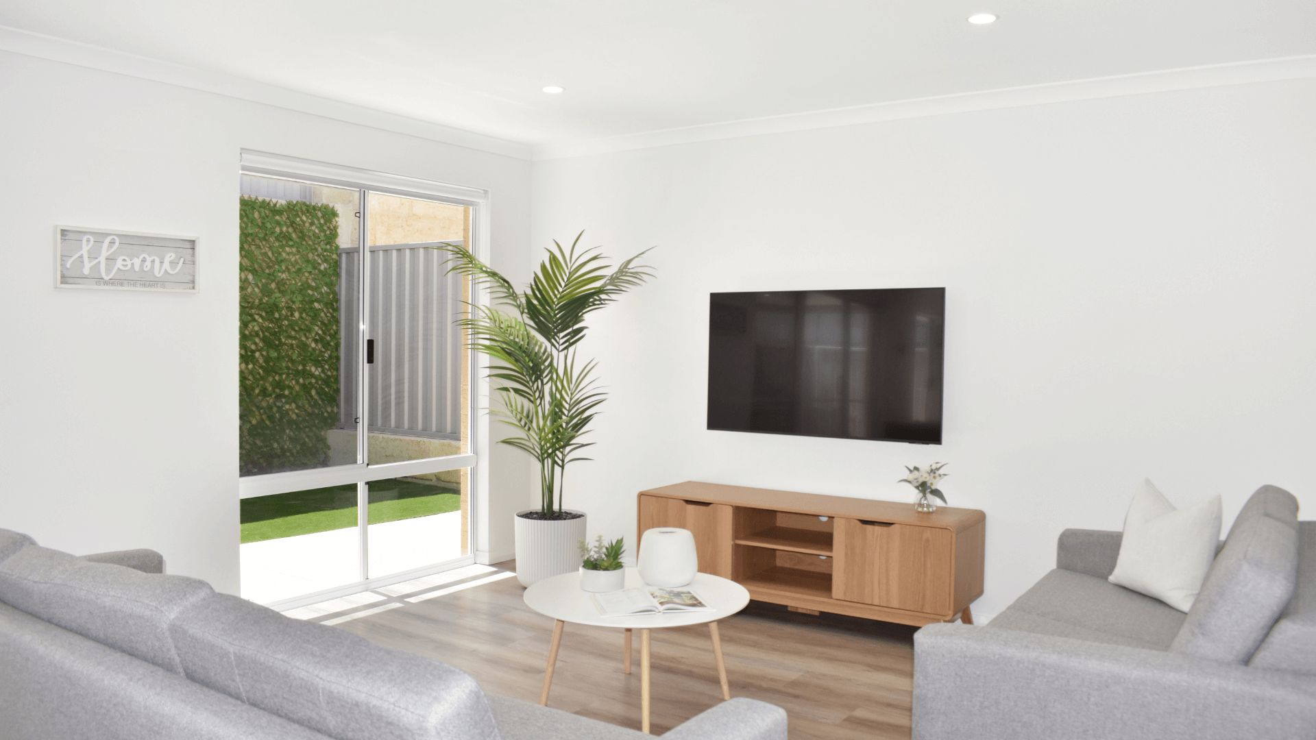 spacious living-room-sda-sinagra