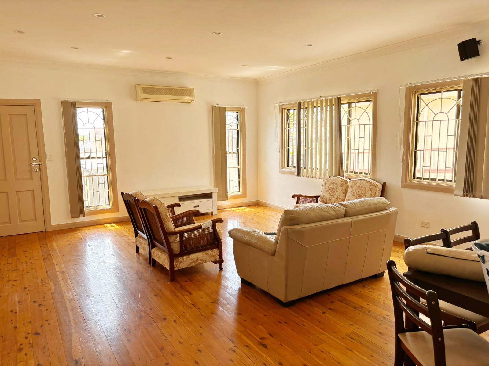 Lounge room