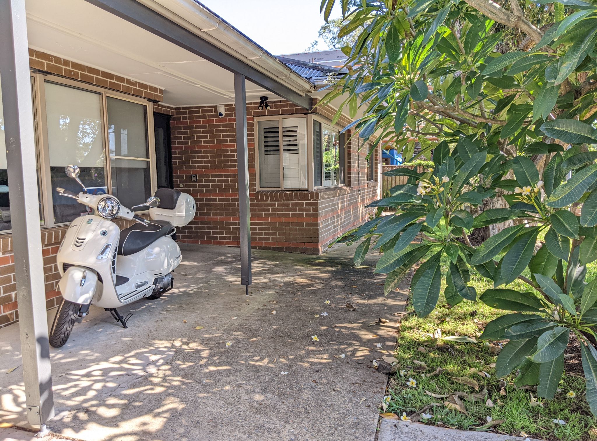 PXL 20250411_020409276a