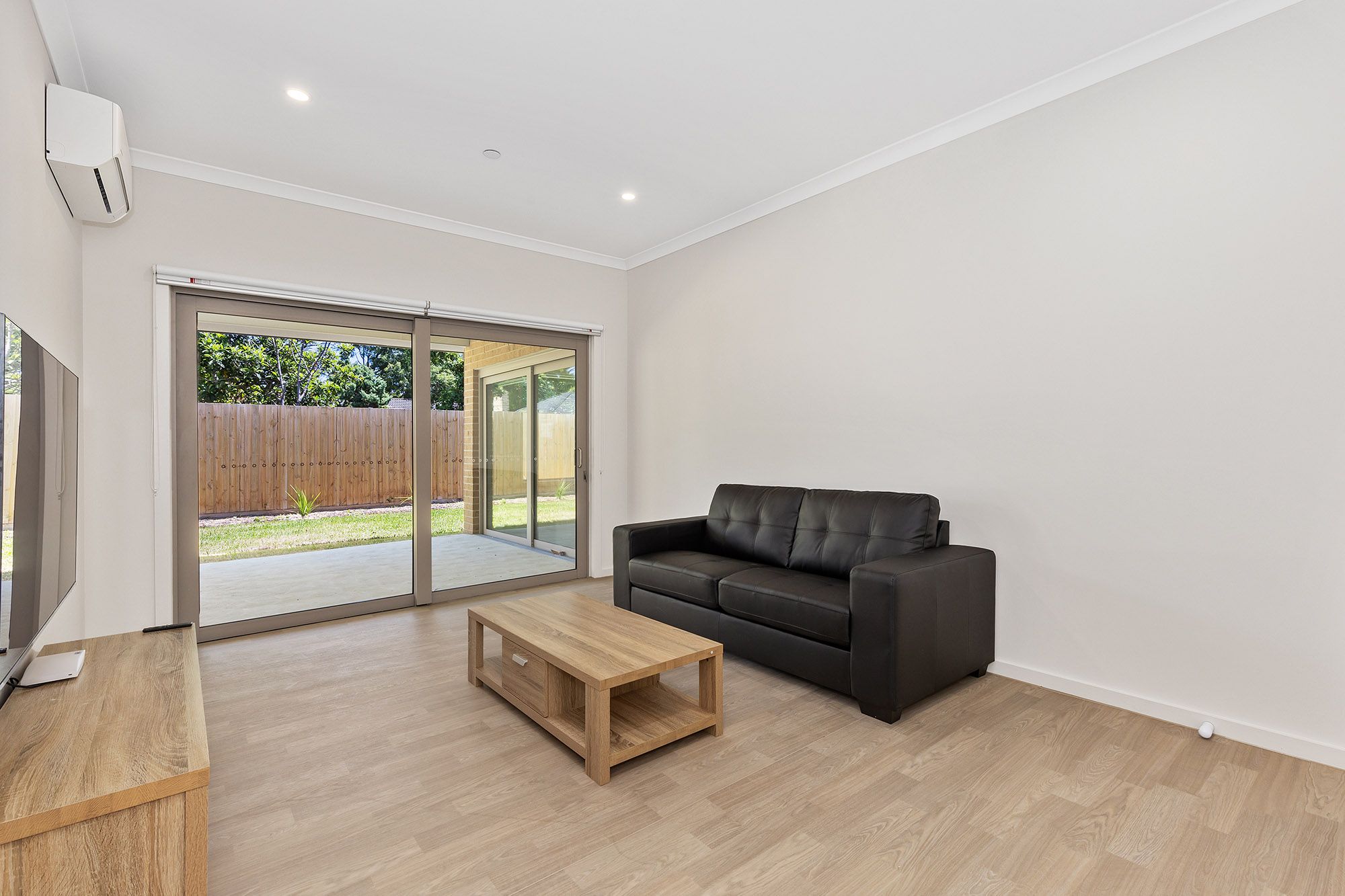 King   Dwelling 2 TV Room 3 LR No Logo