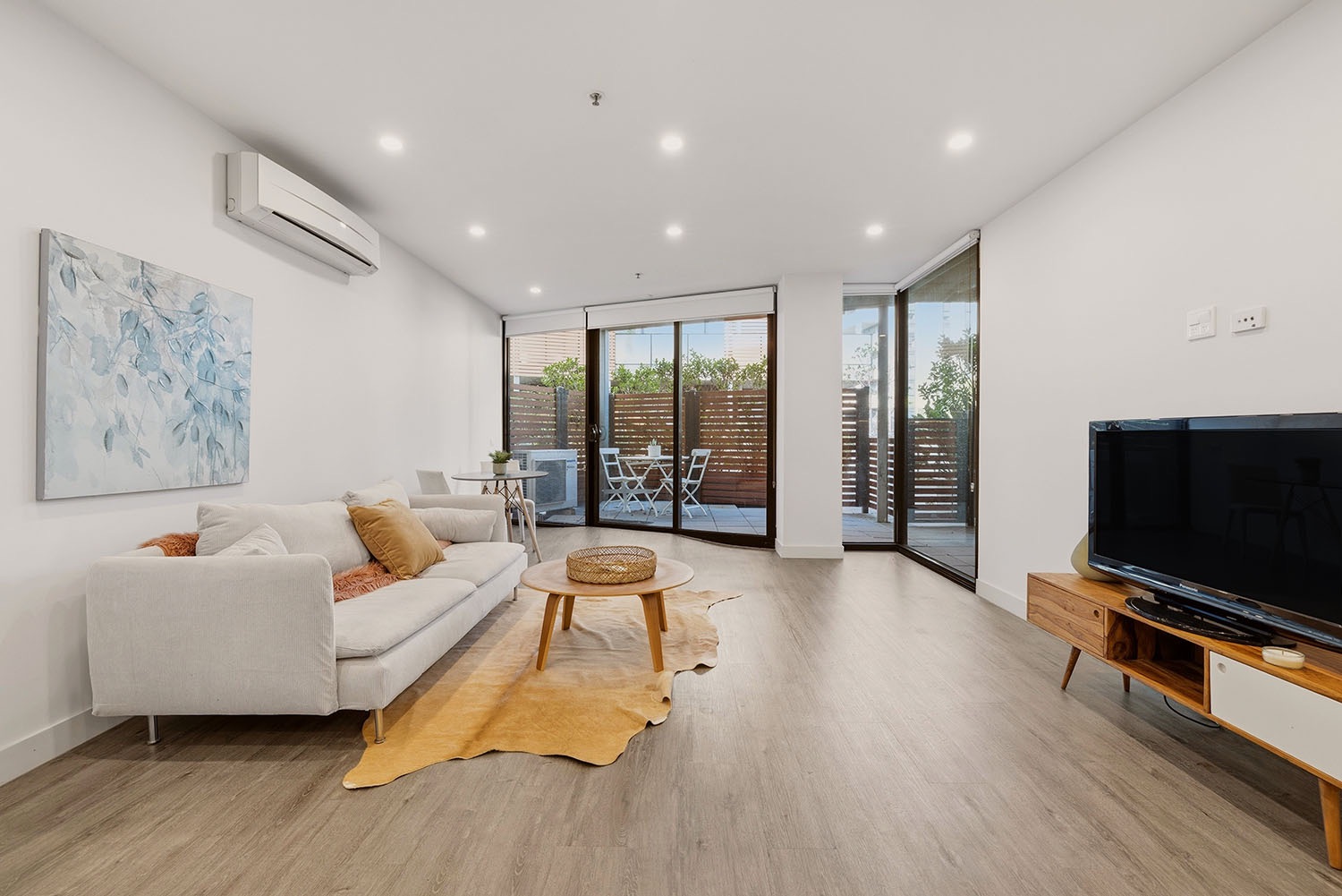 104 480 Albion St_03_web.jpg