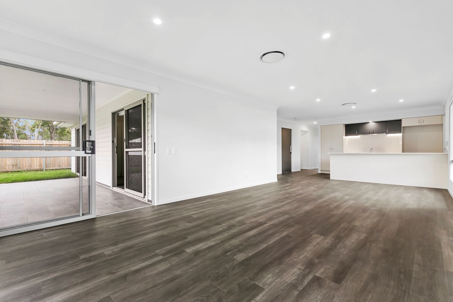 016 Open2view_ID941418-8_Ocean_Edge_Road