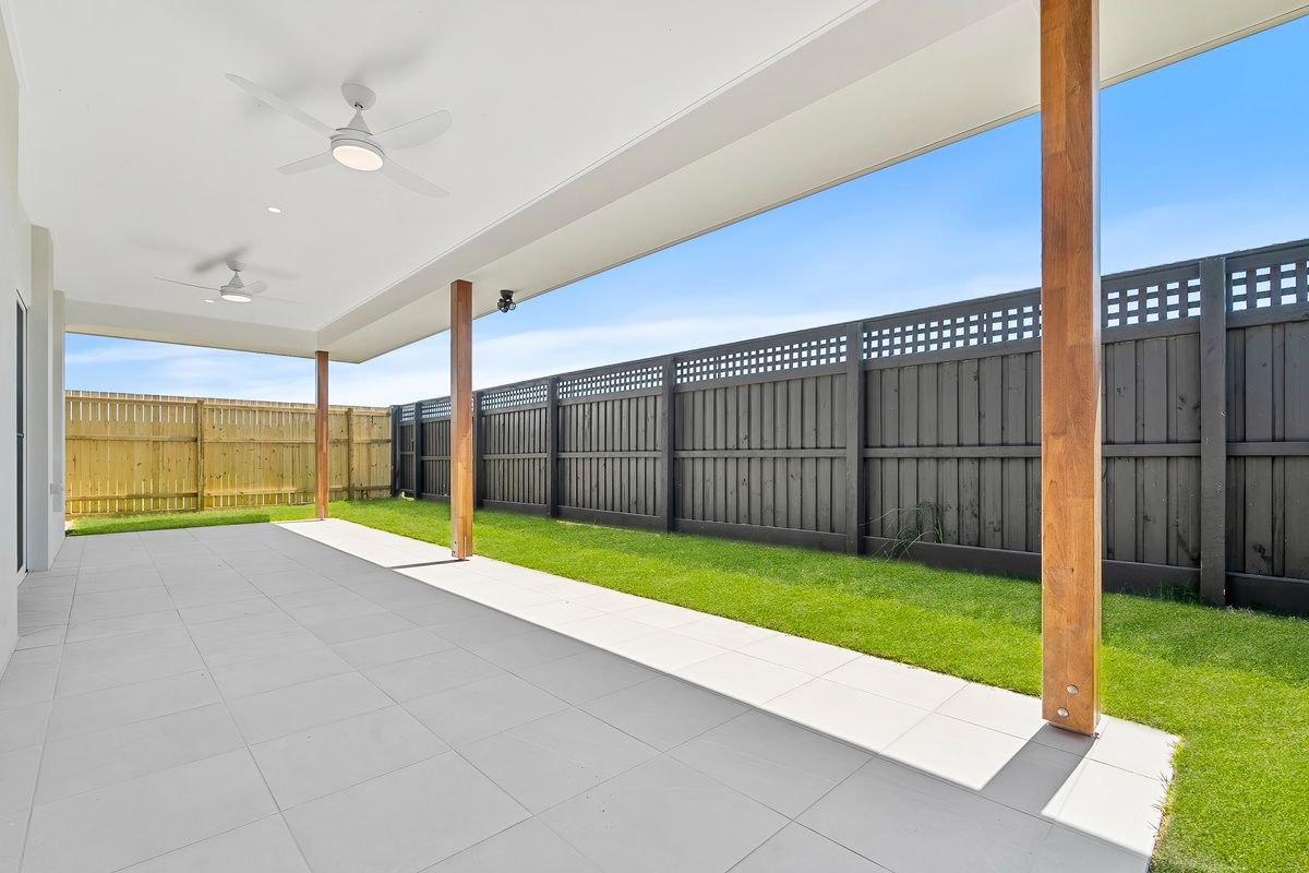 7539AUR  PROFESSIONAL PHOTO - LOW RES 3) 20250919113733139