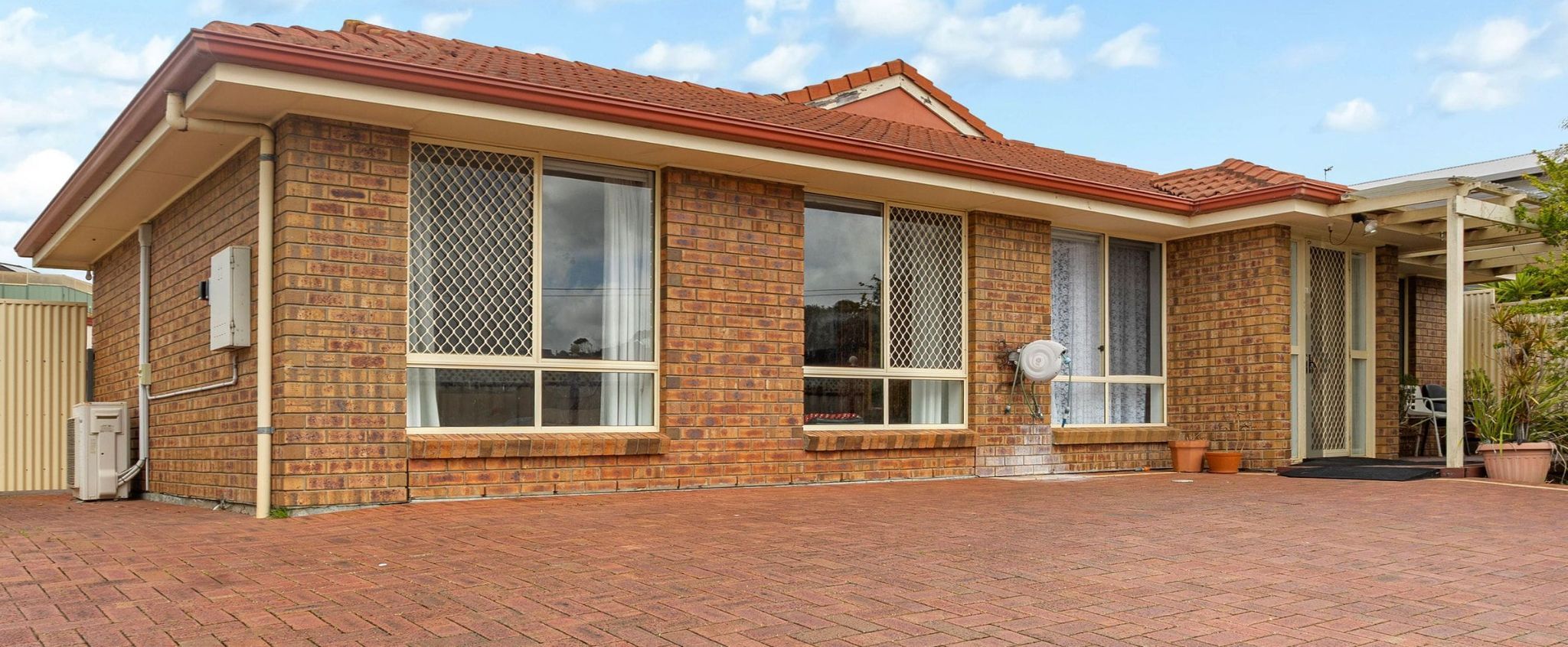 s28zwhemsibbnmzsuouv