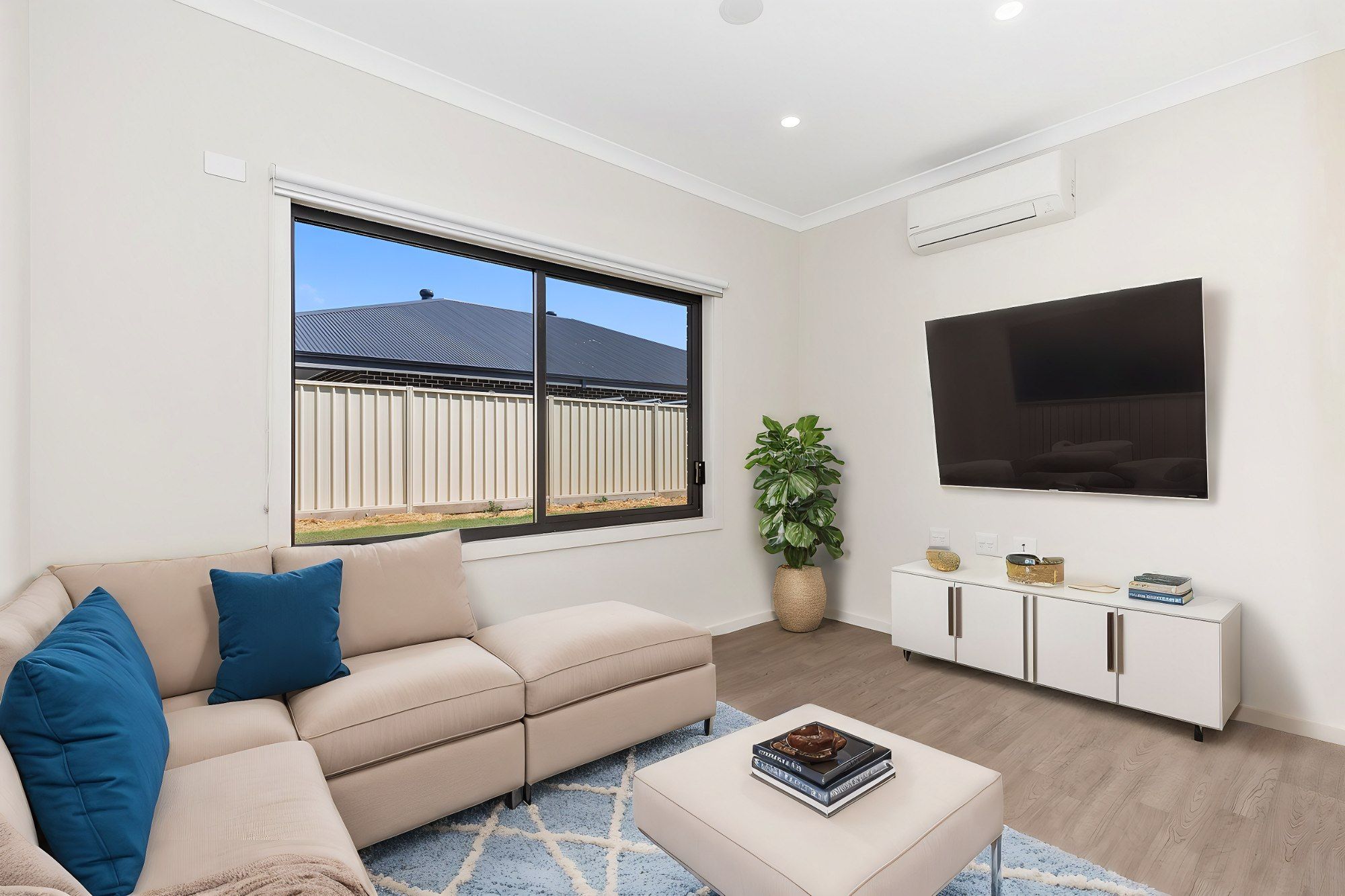 Sandringham TV-Room-LR-No-Logo - Living Room - Standard - 25