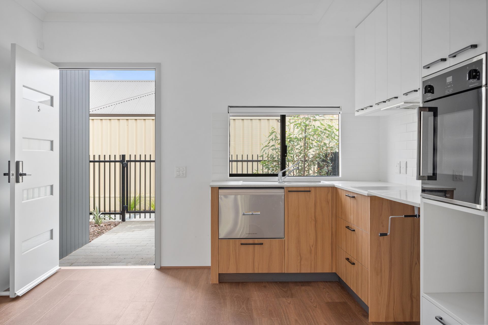 web 25 May Street, Gosnells 03