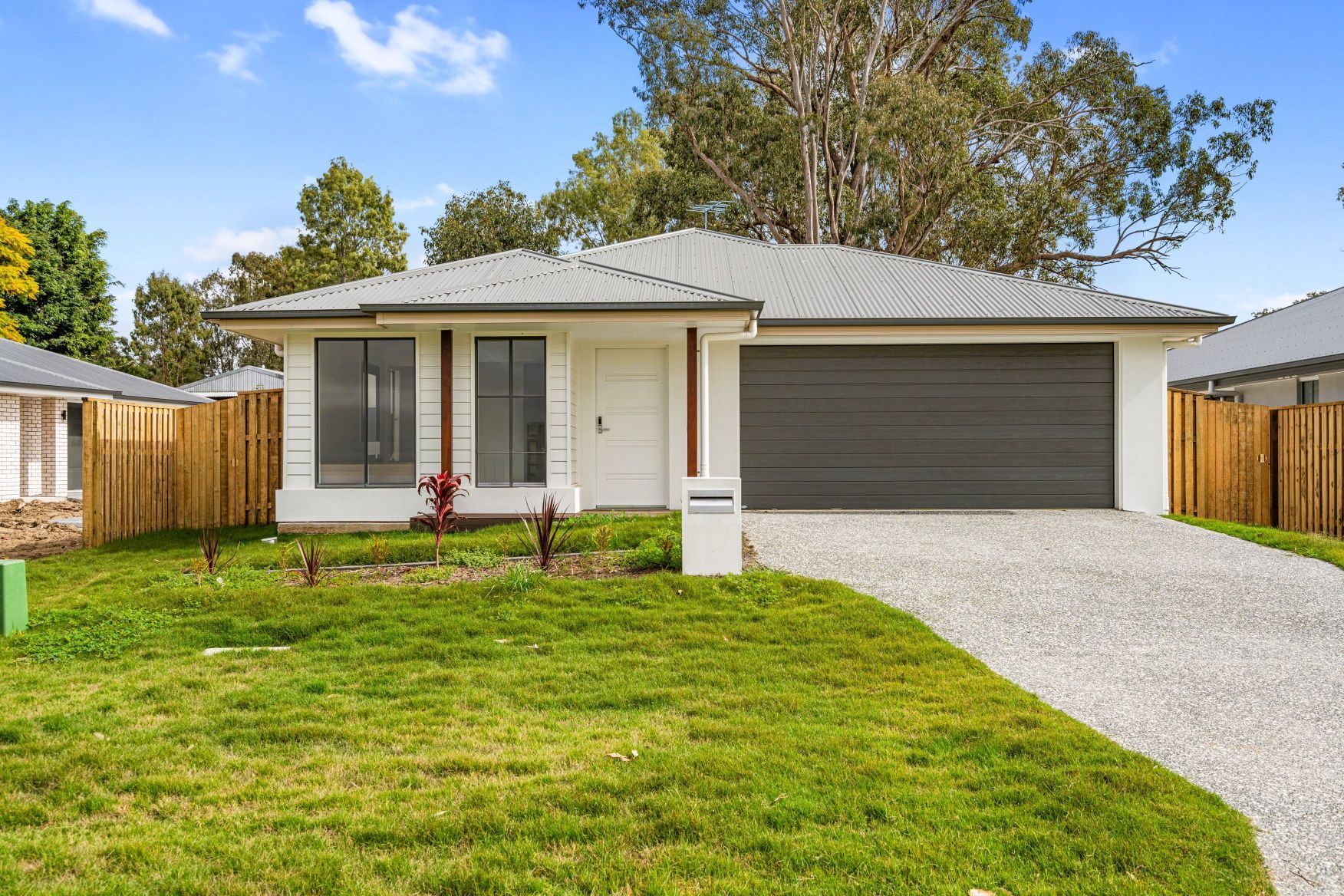 001 Open2view_ID900077-42_Cypress_Circuit__Fernvale