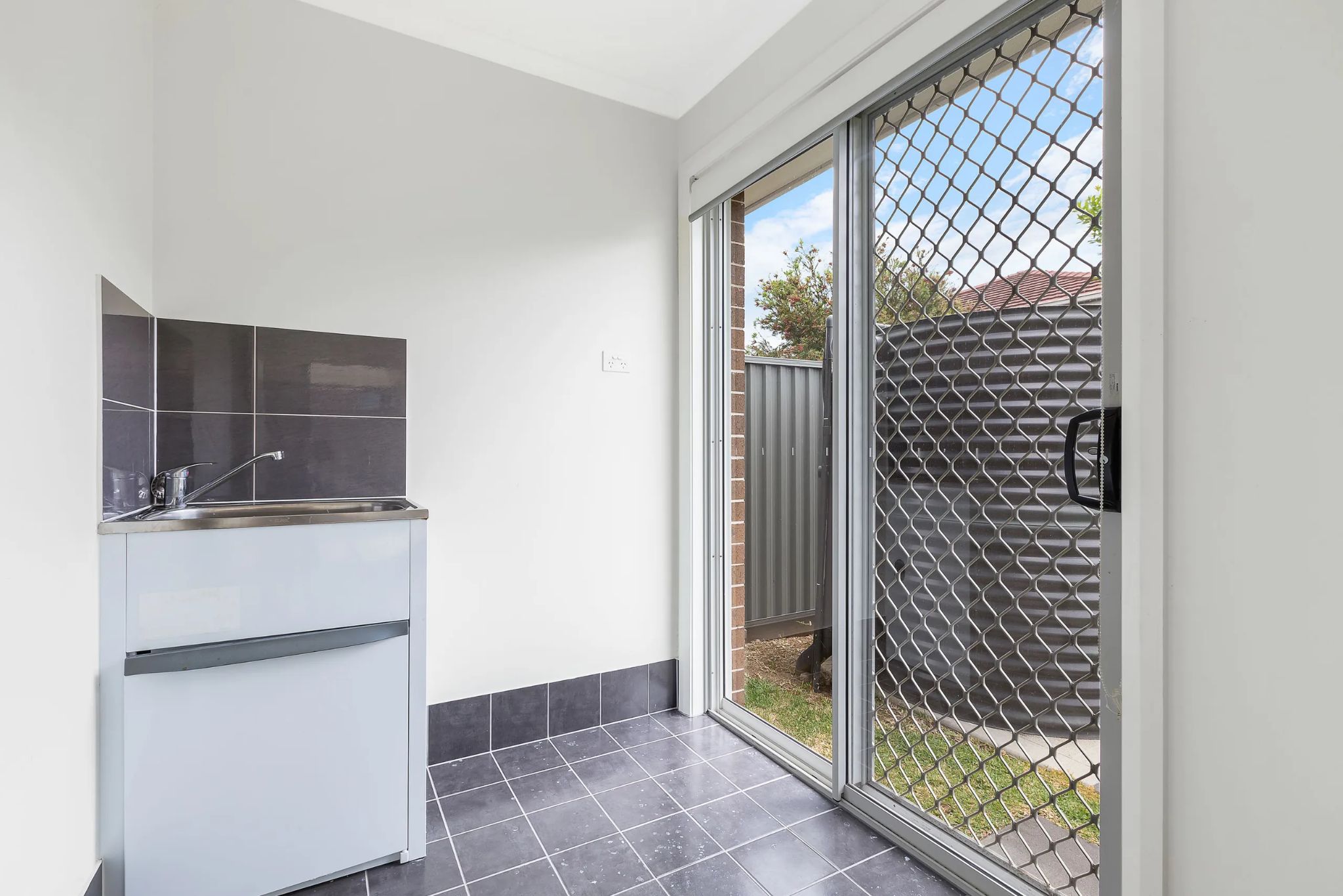 jordan springs   laundry