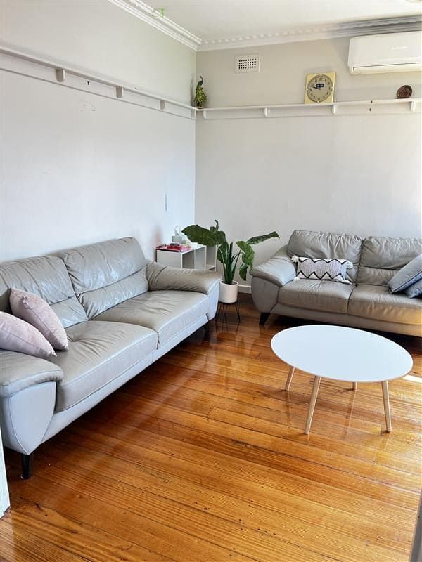 Cheltenham   couch