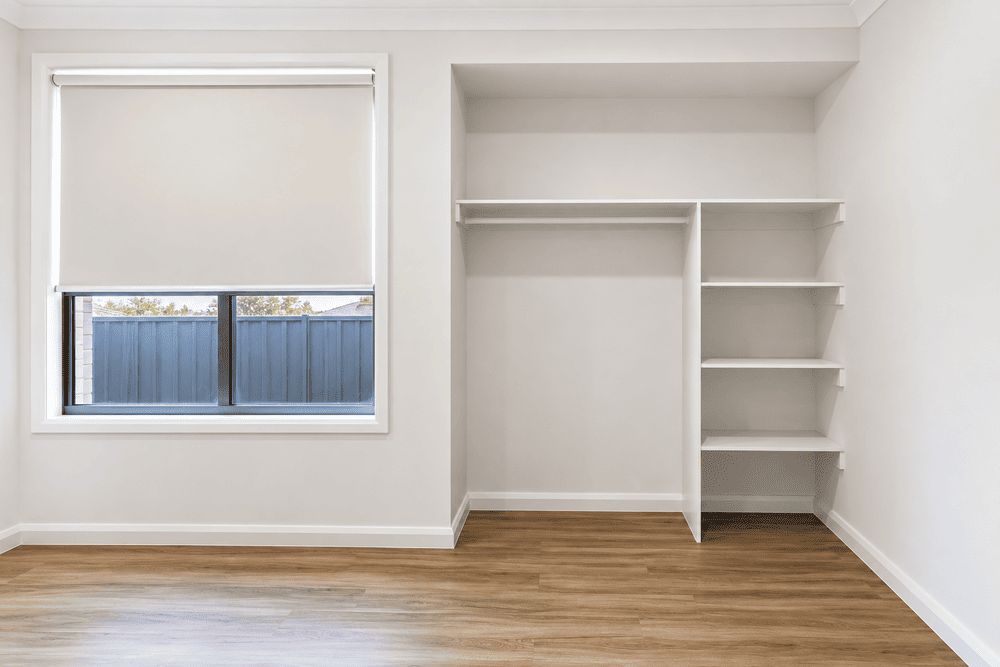 07 bedroom-open-robe