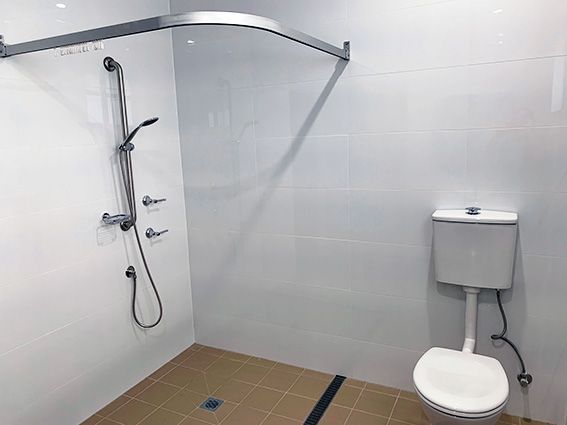 f4332233 004c-4e6b-98c4-ffeacaec0ef8-lg-Matthew-House-Fully-Accessible-Bathroom-Shower-Toilet