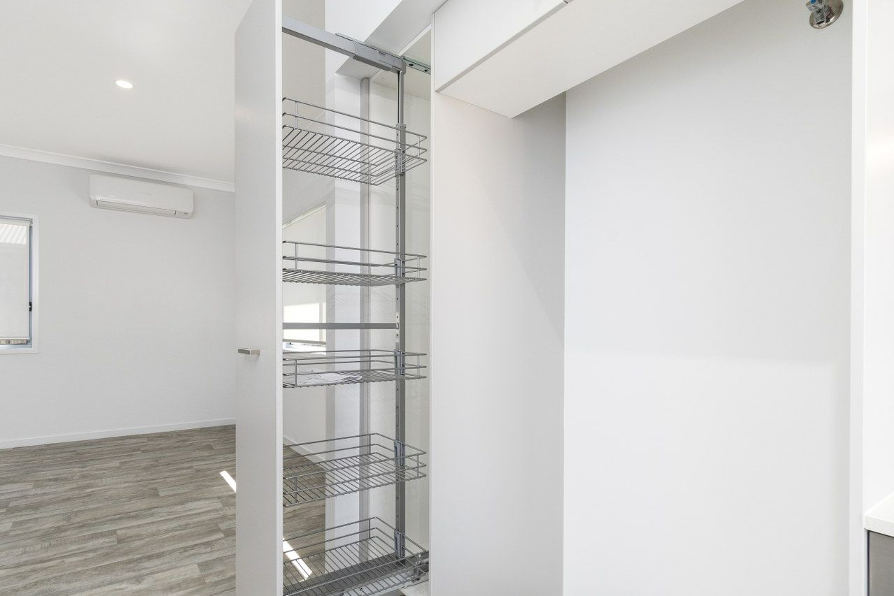 011 Open2view_ID646884-9_Conifer_Avenue_1280x853