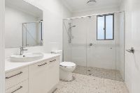 08 ensuite