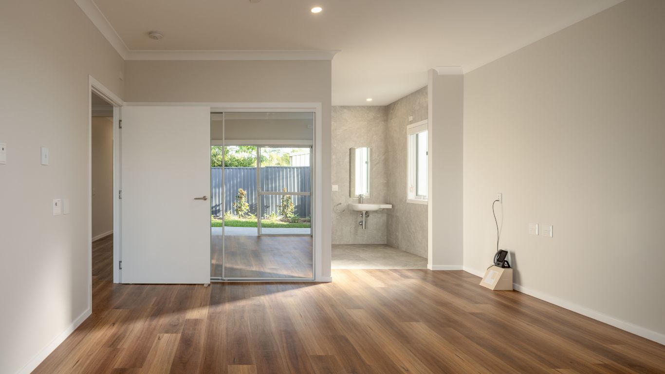 698aab2a36ce0bc39f2d5310 Bedroom 2nd Angle