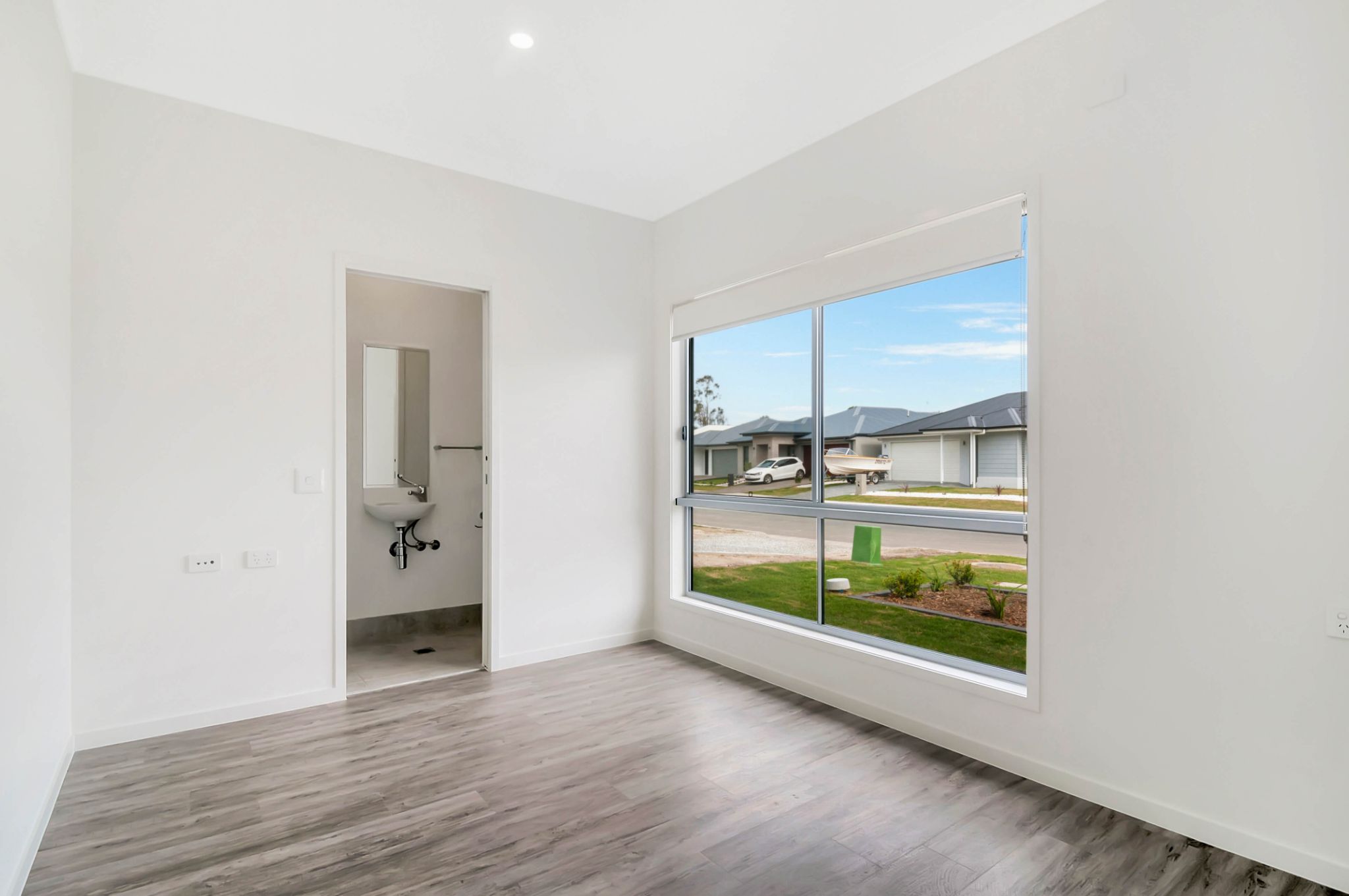 003 Open2view_ID650427-Lot_247_53_Dales_Way