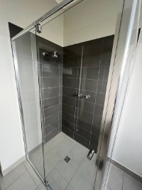 Shower r