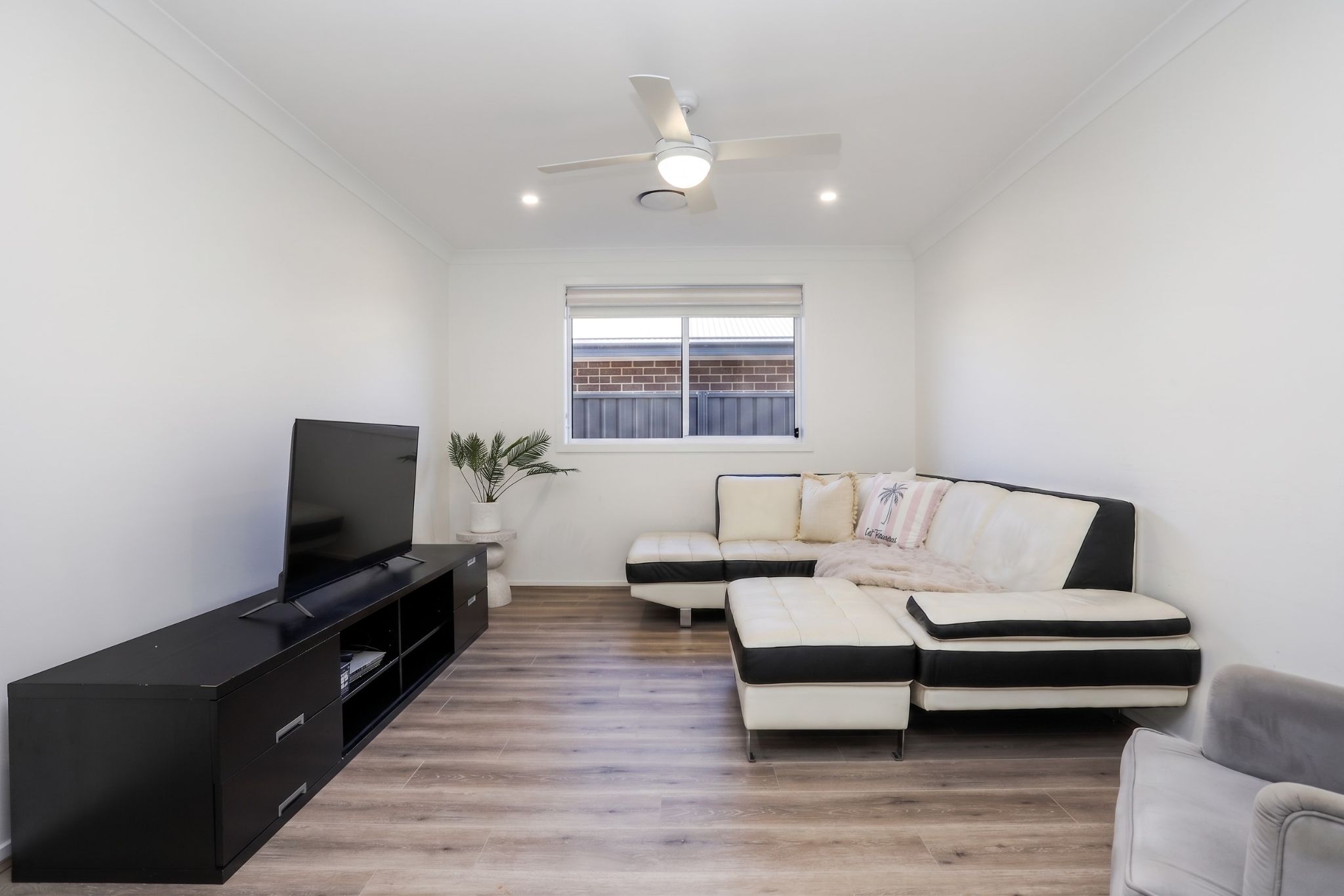 lounge 1