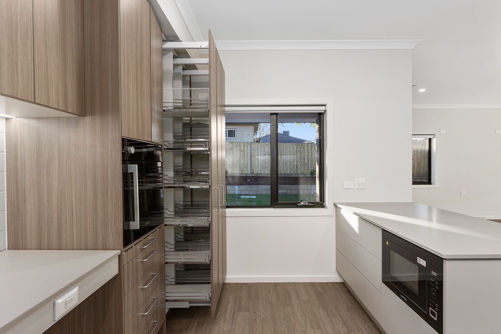 Jillian  9) - Kitchen 5 LR No Logo