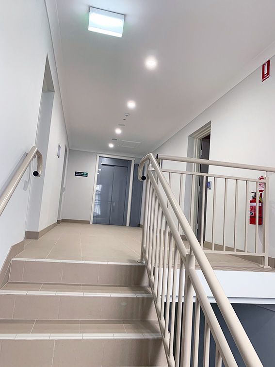 a74e30fb b357-4d1c-9b74-a868e43ebb26-lg-Matthew-House-pstairs-foyer-and-lift