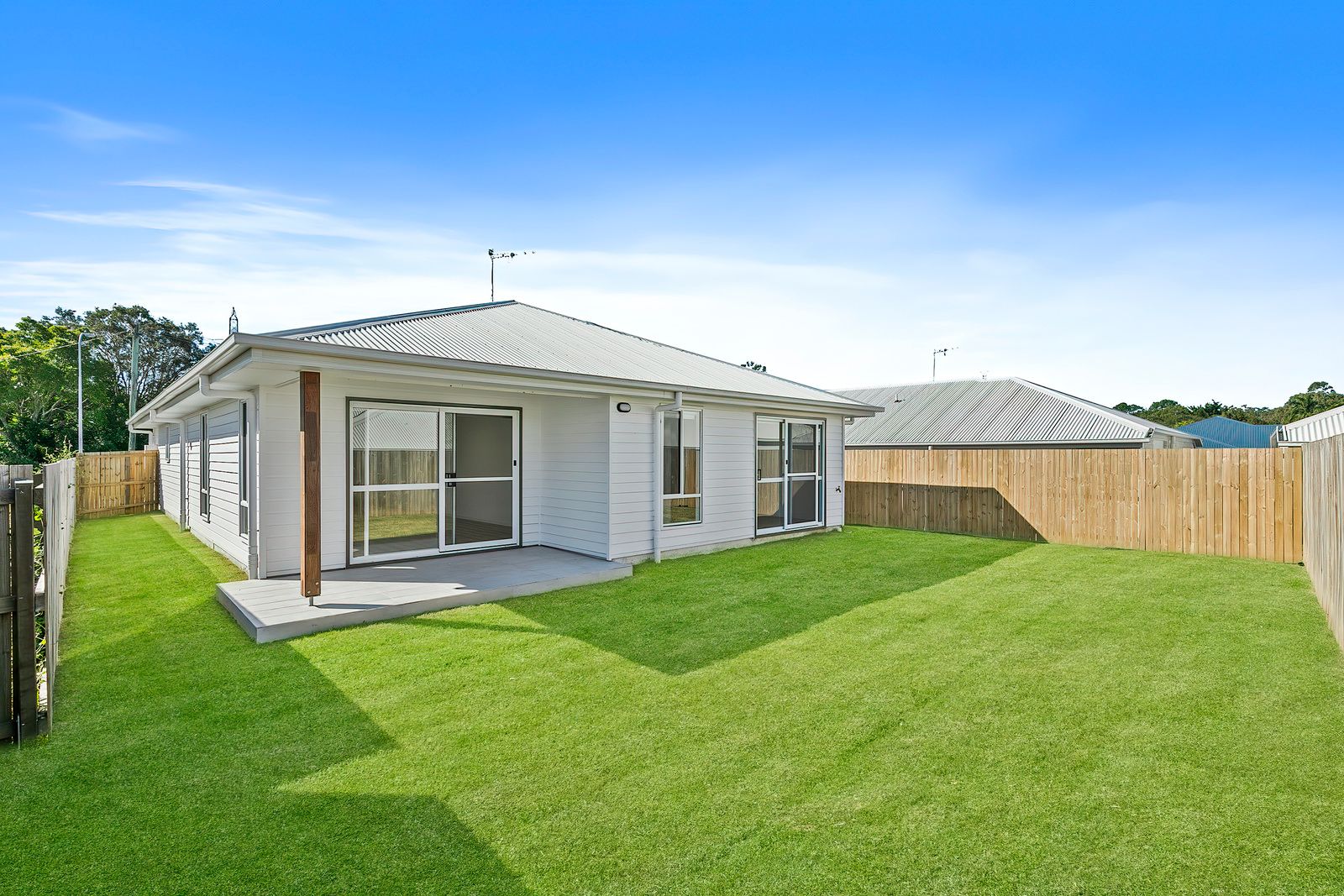 018 Open2view_ID953882-19_Ibis_Court