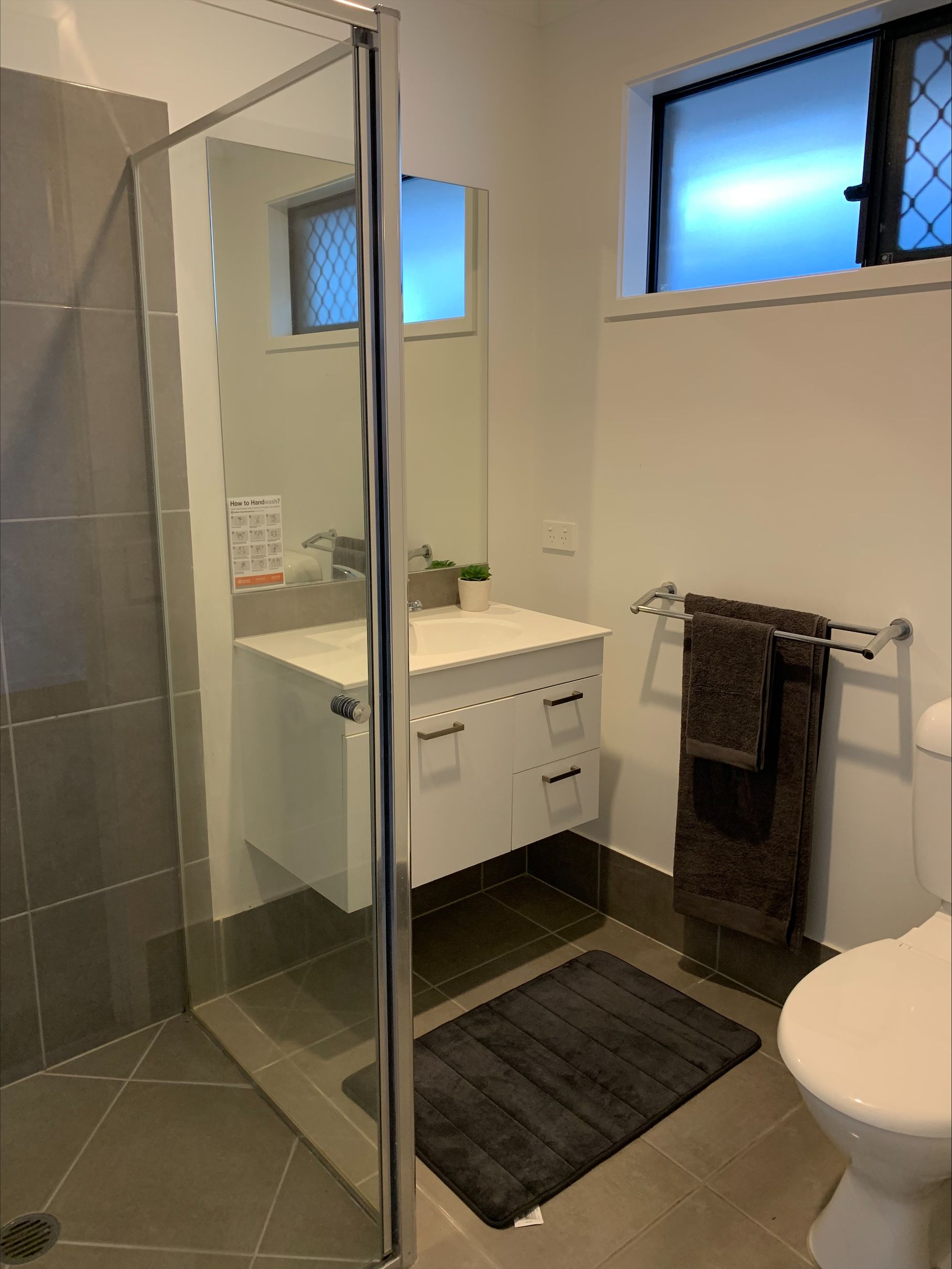 Main Bedroom Bathroom