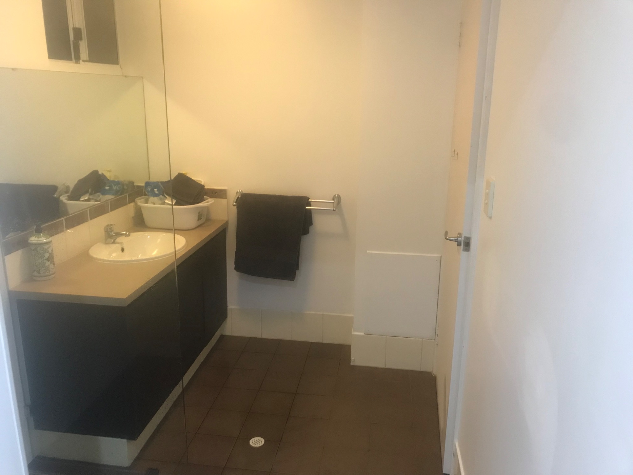 EA2B7D2C CA42-4603-ABA0-5E485A390B18