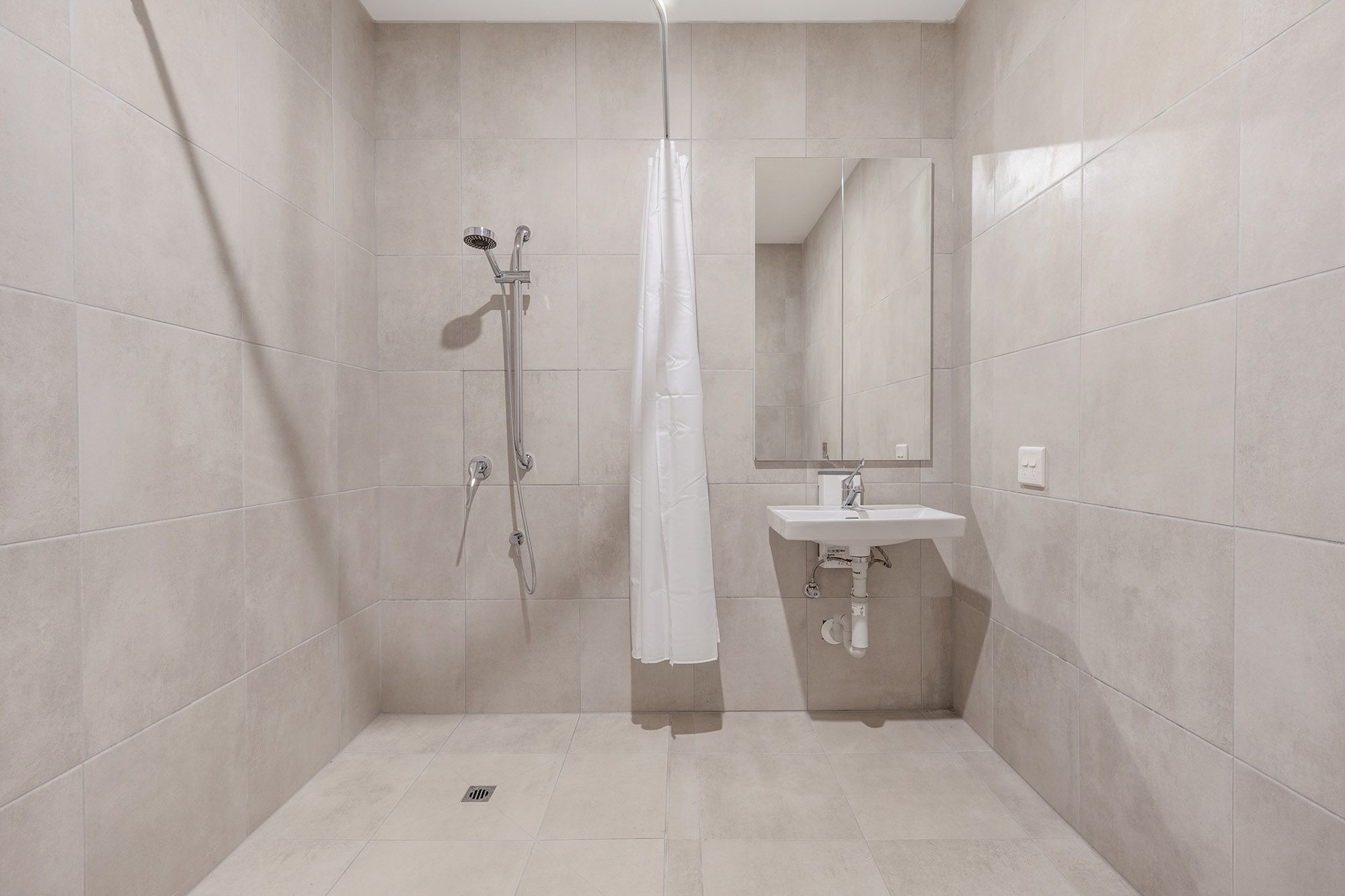 Pearson   Ensuite 4 LR No Logo