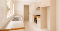 3 39 Golf Road photo 2