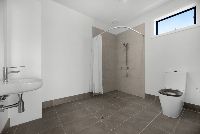 House   tenant bathroom - Wendouree