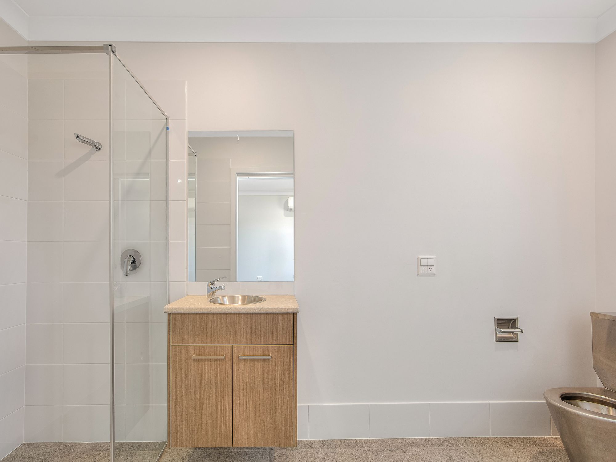 010 Open2view_ID956655-31_Pillar_Street[1]