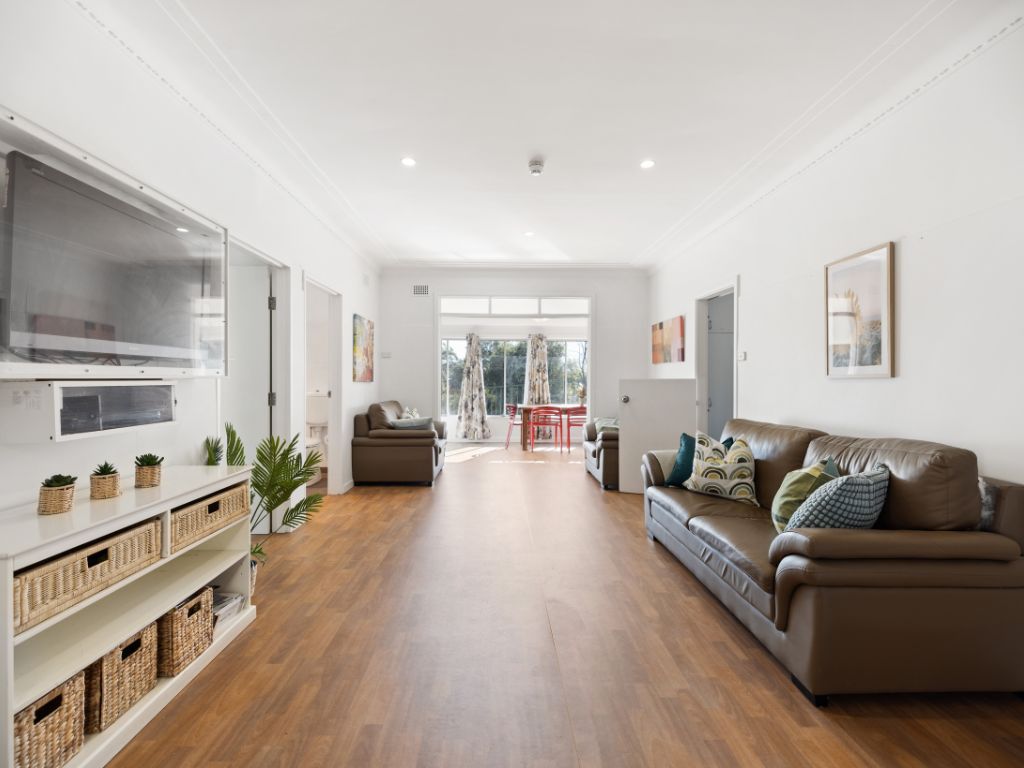Short Term Accommodation Respite Hornsby-Burdett_Image 10_Living 1.1