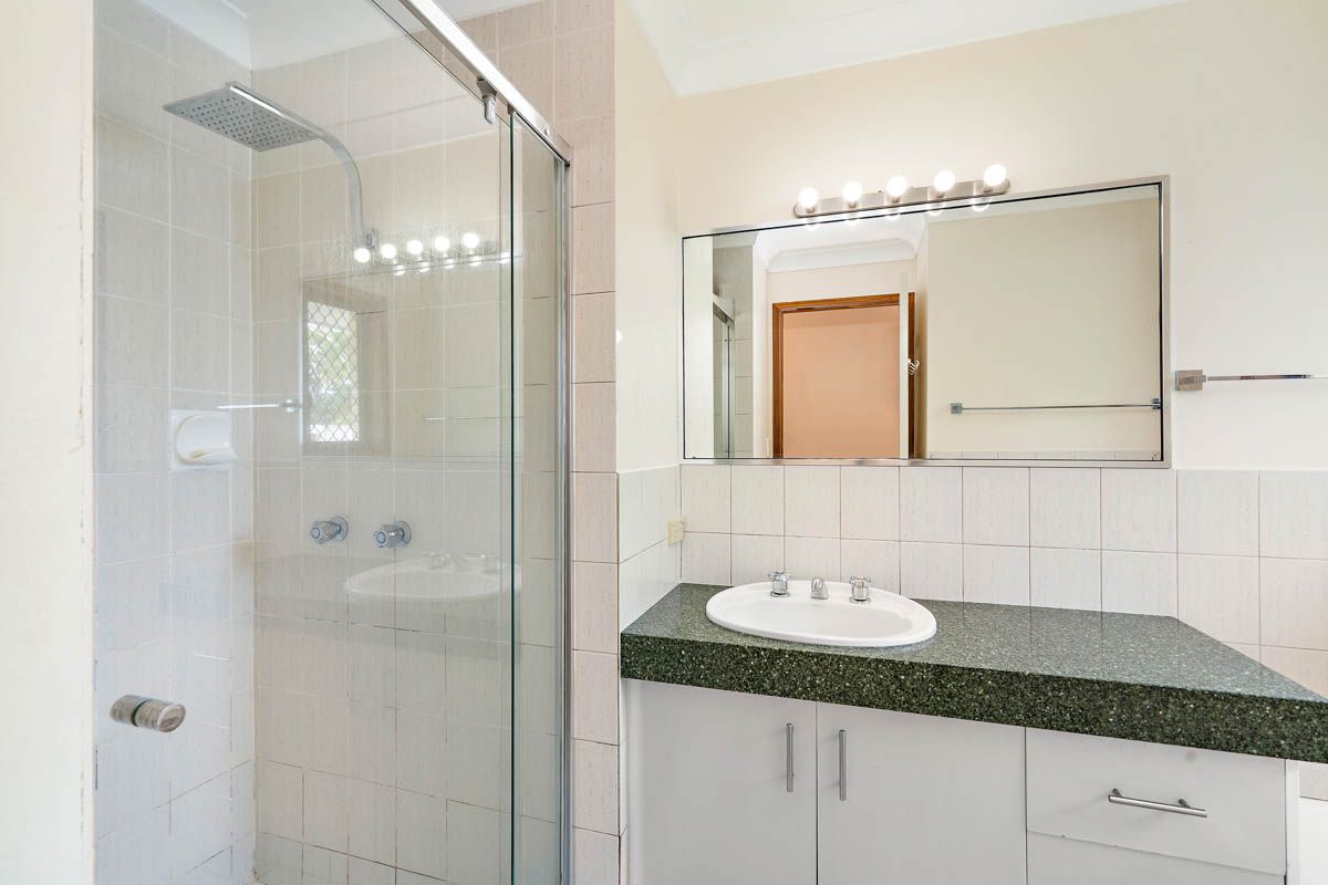 4 Whitehead Dr  Burleigh Waters-022