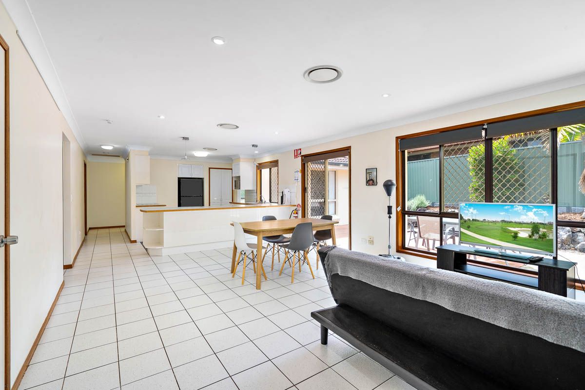 4 Whitehead Dr  Burleigh Waters-018