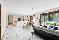4 Whitehead Dr  Burleigh Waters-018