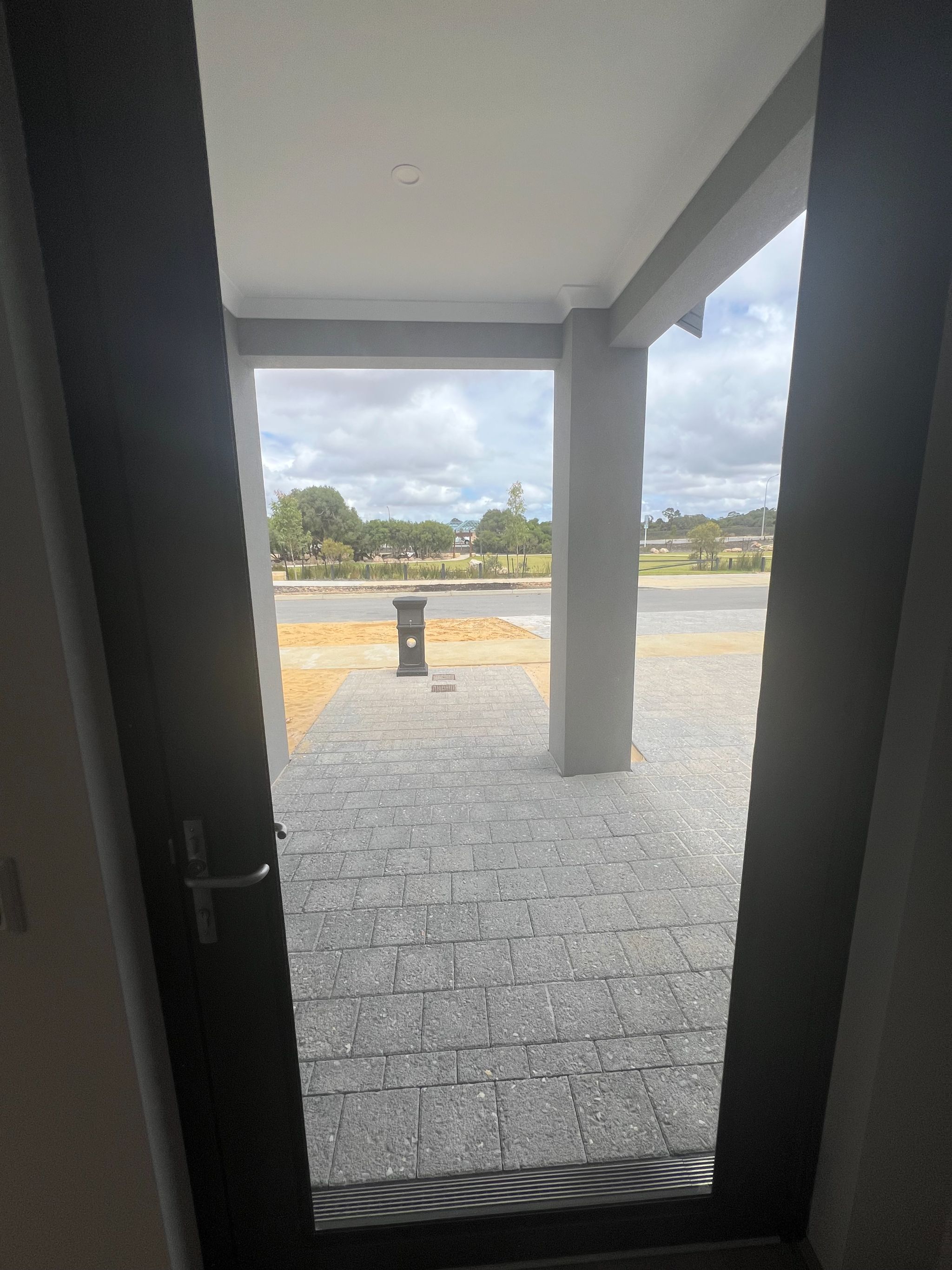 14Kapella frontdooroutside-01