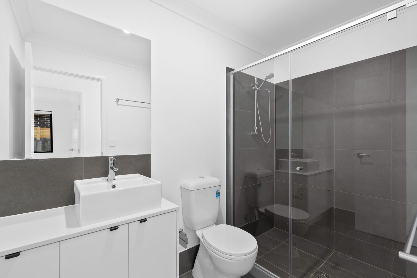 16680311 4_1_231004_030807-w3500-h2333