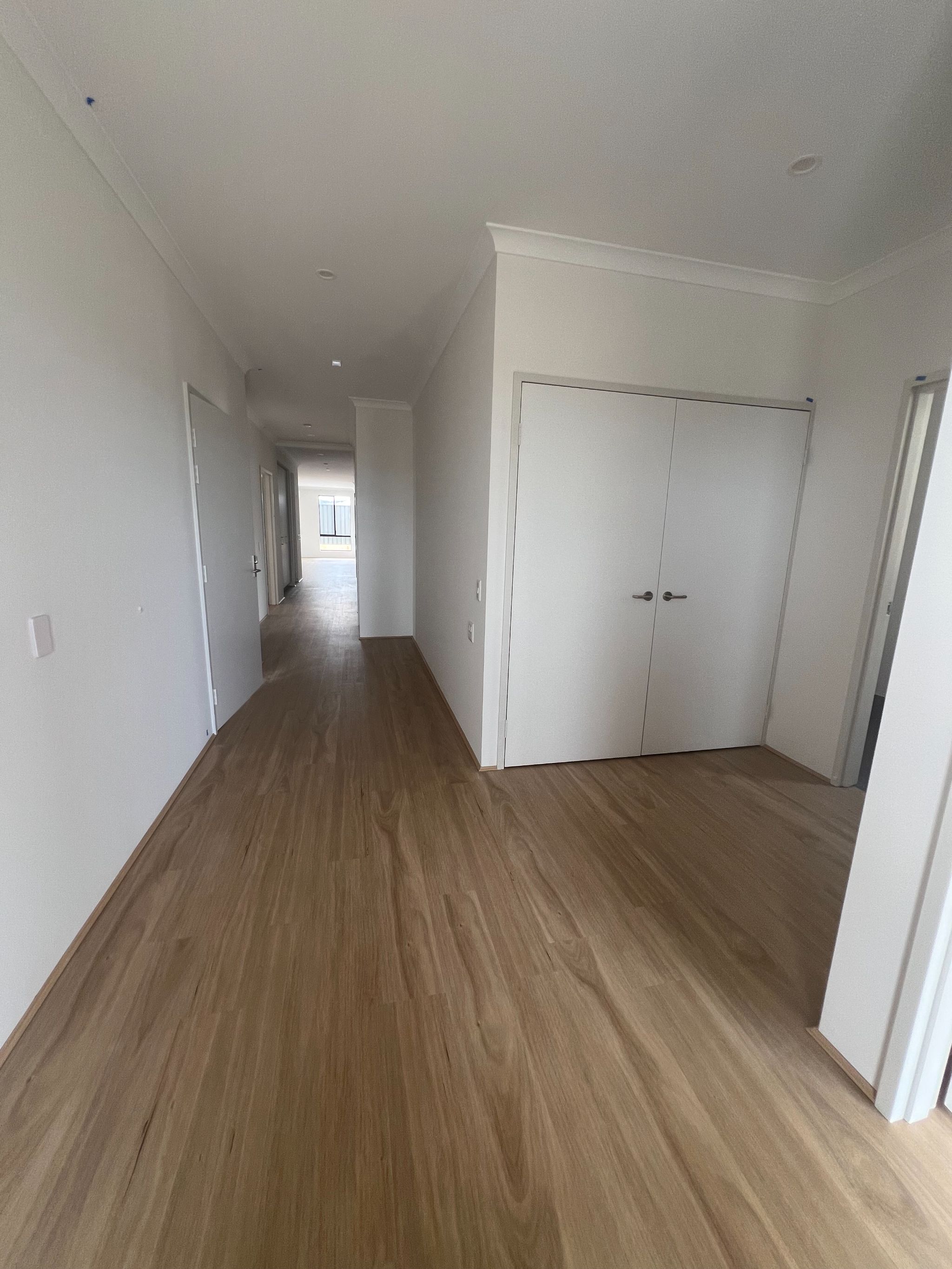 14Kapella frontdoorinside-01