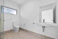online image-compressor_011_Open2view_ID1016359-15A_Besley_Street