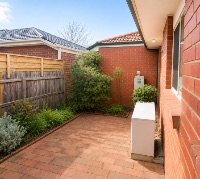 2 39 Golf Road Photo 7