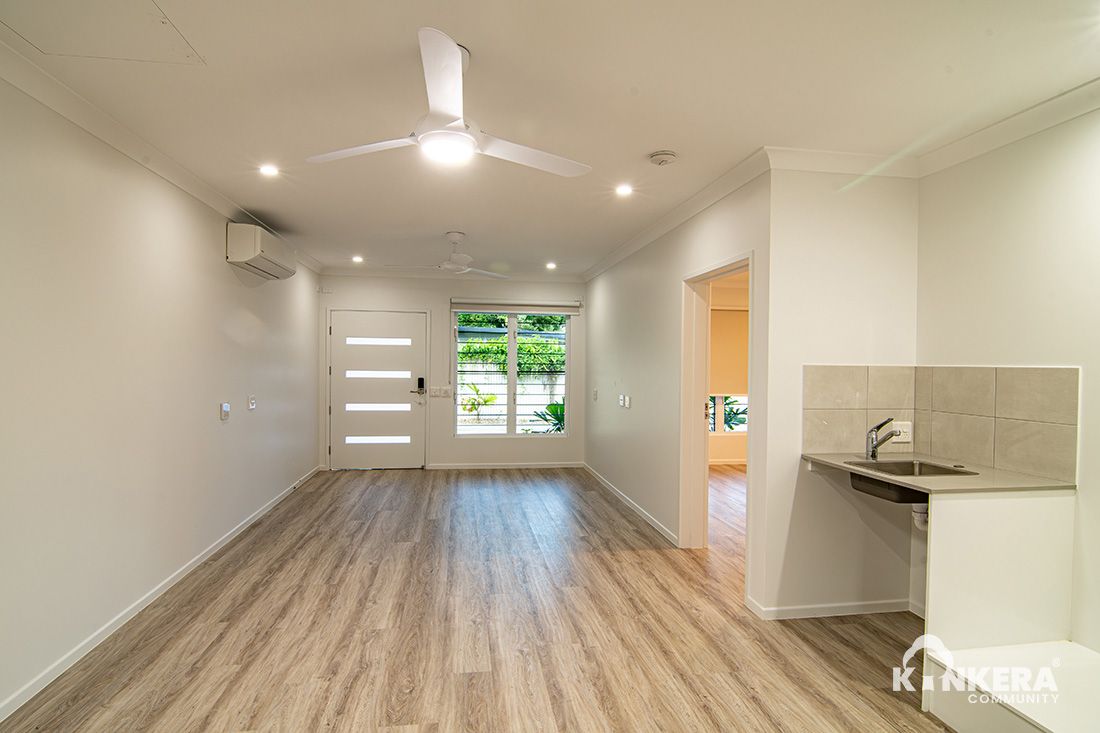 DSC 2338-Enhanced-NR_Small SIze Logo