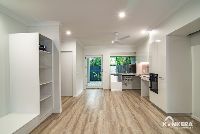 DSC 2336-Enhanced-NR_edited_Small SIze Logo