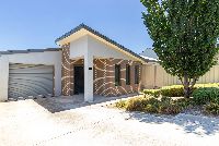 Northfield   32a Jolly Avenue - 12 - blurred