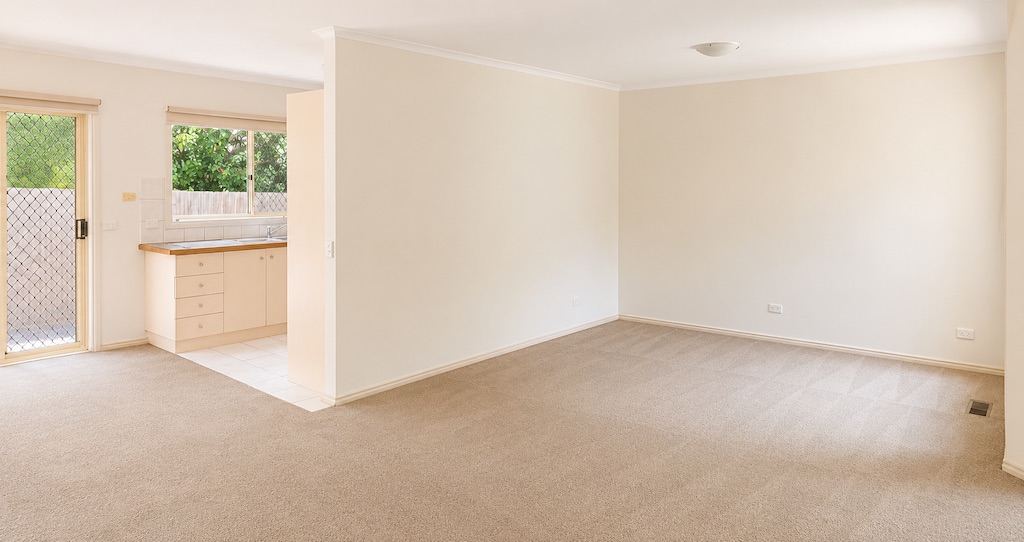 3 39 Golf Road photo 5