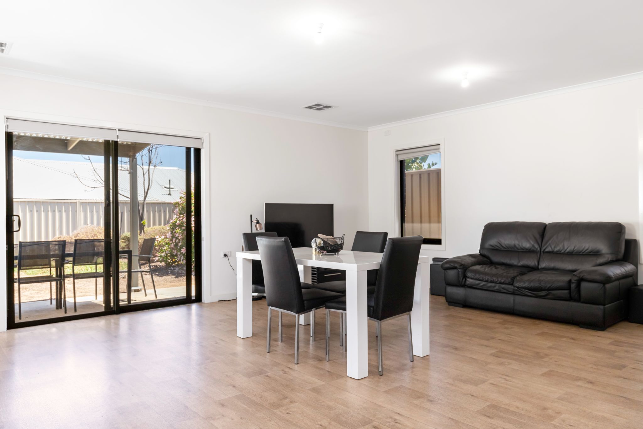 Northfield   32a Jolly Avenue - 06