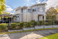 Hooker St Exterior