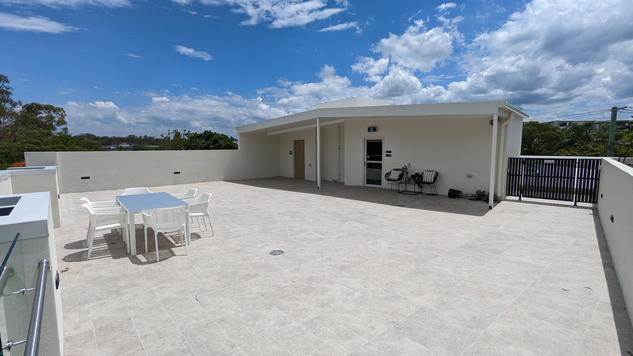 PXL 20221128_025634174