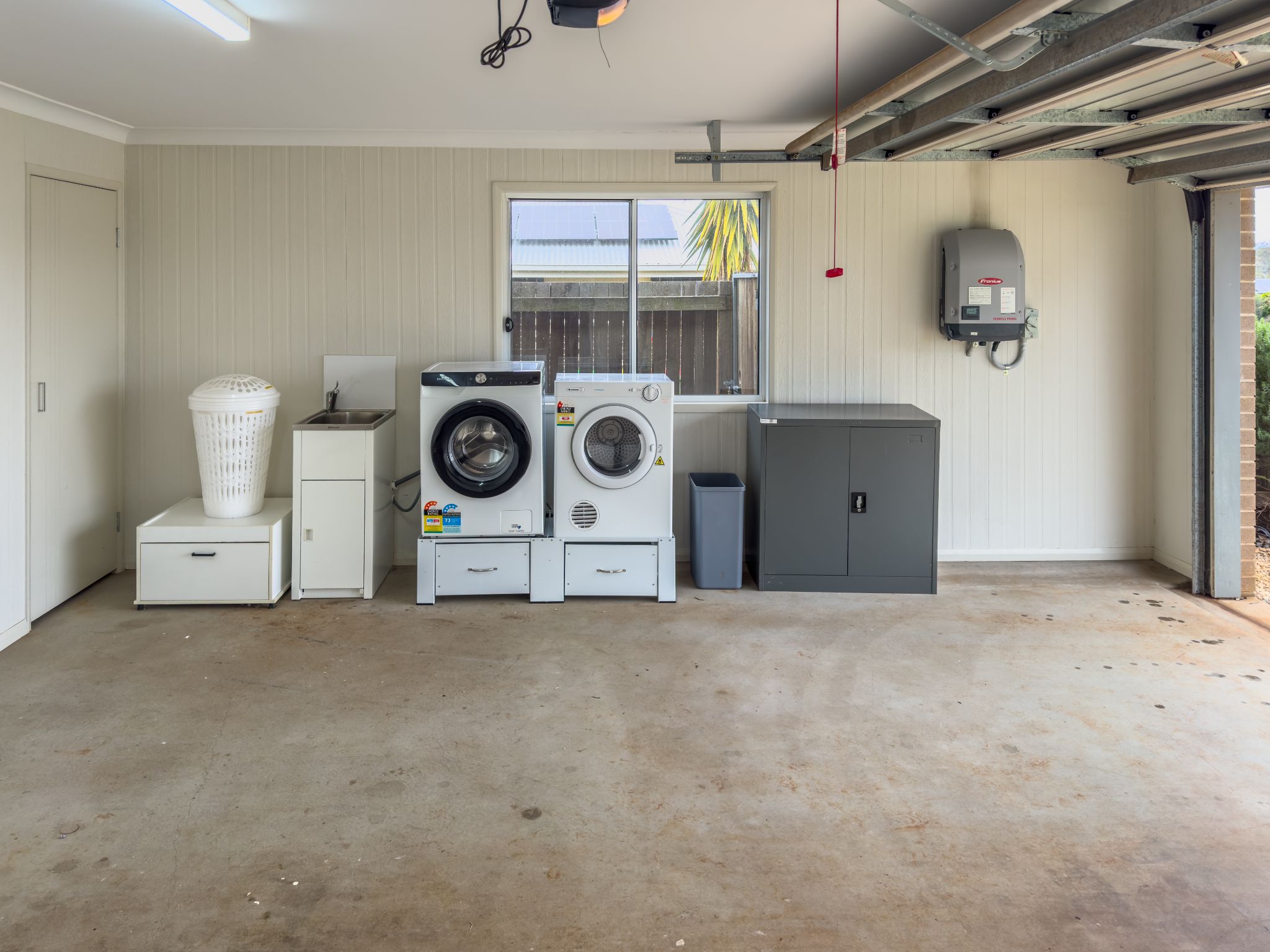 Garage 2
