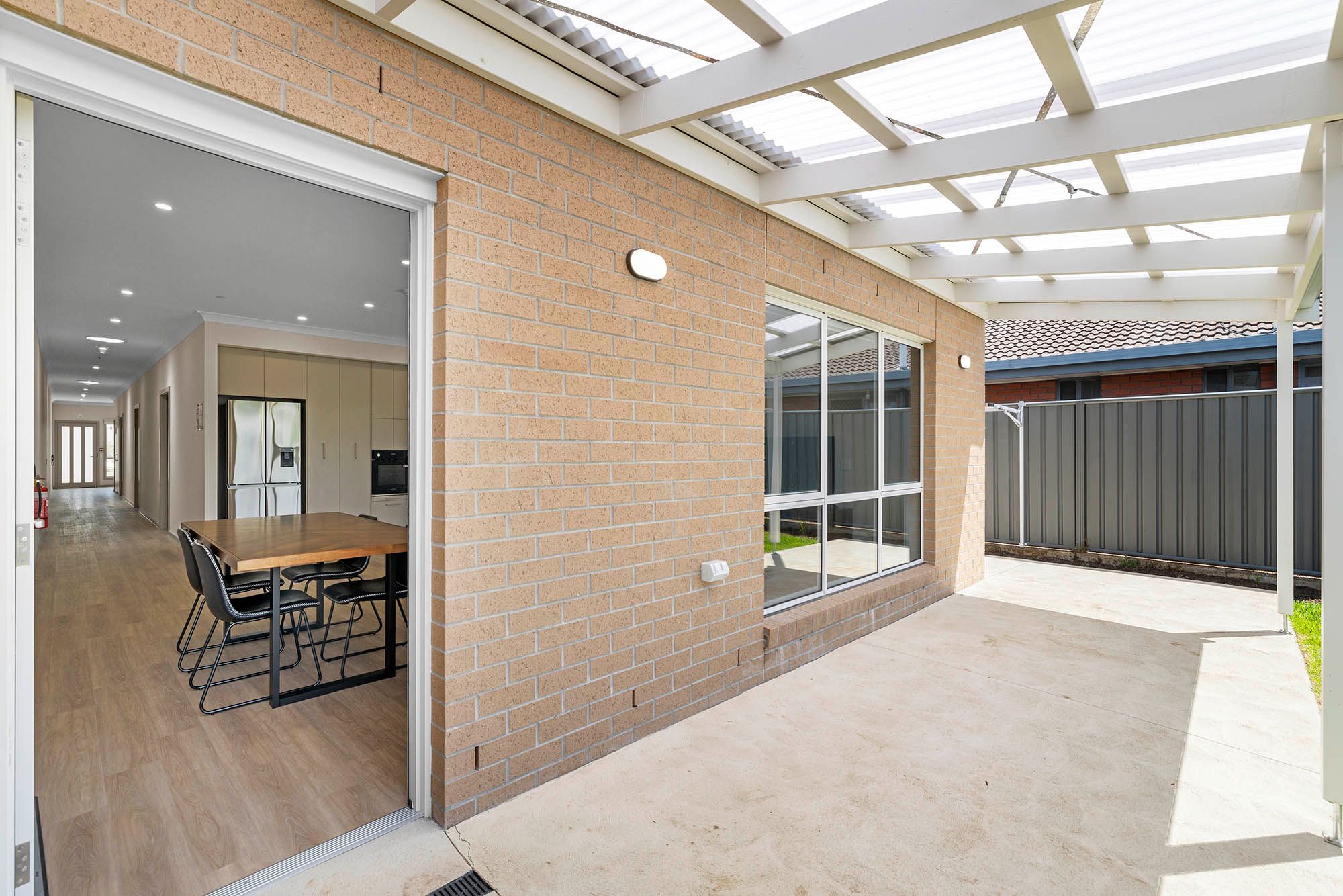 Norrie   Alfresco into Living Dining LR No Logo