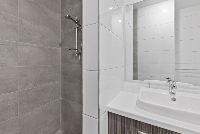 B   bath 2